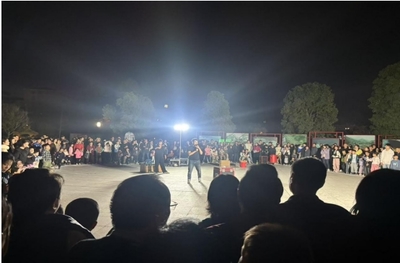 公安縣文旅局依法取締梅園公園違規(guī)營業(yè)性演出，守護文化市場秩序